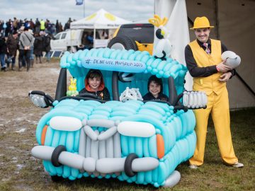 2017-deni-ute-muster-around-the-grounds-entertainment04 2017-deni-ute-muster-around-the-grounds-entertainment04
