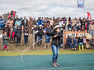 2017-deni-ute-muster-around-the-grounds-entertainment20 2017-deni-ute-muster-around-the-grounds-entertainment20
